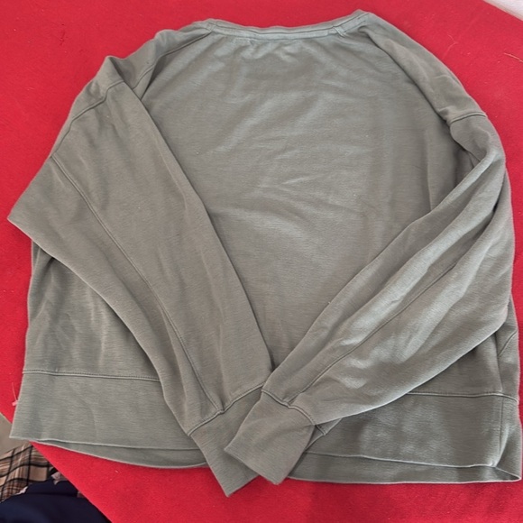 Danskin Green Crewneck Sweater Soft Finish - Picture 3 of 3